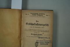 - (Bibliothek des Jüdischen Central-Vereins E.V.;Central-Verein Deutscher Staatsbürger Jüdischen Glaubens), Von Hand: Signatur; '24E8'. 