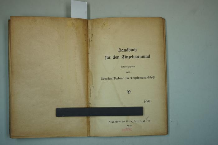 - (Jüdisch-Theologisches Seminar Fraenckel'scher Stiftung (Breslau) ), Von Hand: Signatur; '6835'. 
