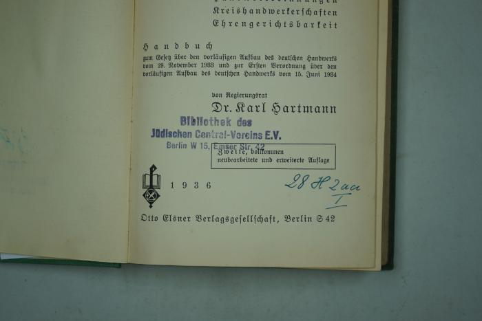 - (Bibliothek des Jüdischen Central-Vereins E.V.), Von Hand: Signatur; '28 H 2 aa I'.  (Prototyp)