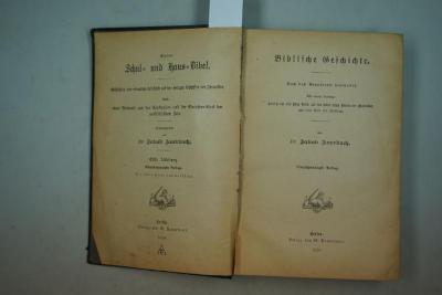  Kleine Schule- und Hausbibel. Geschichten und erbauliche Lesestücke aus den heiligen Schriften der Israeliten. Nebst einer Auswahl aus den Apocryphen und der Spruchweisheit der nachbiblischen Zeit. (1918)