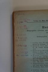 - (Universitätsbibliothek Berlin), Stempel: Datum; '12.3.30. 
27. Okt. 1931
[...]
6. April 1937
[...]
30. Juni 1955'. 