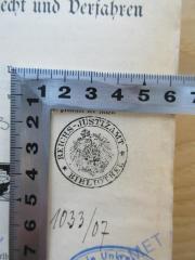 - (Bibliothek Reichs-Justizamt), Stempel: Wappen, Name; 'Reichs-Justizamt * Bibliothek *'. 