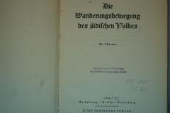 - (Wirtschafts-Hochschule-Berlin, Zentrale-Seminar-Bibliothek), Stempel: Name, Ortsangabe; 'Zentral-Seminar-Bibliothek der Wirtschafts-Hochschule Berlin'.  (Prototyp)