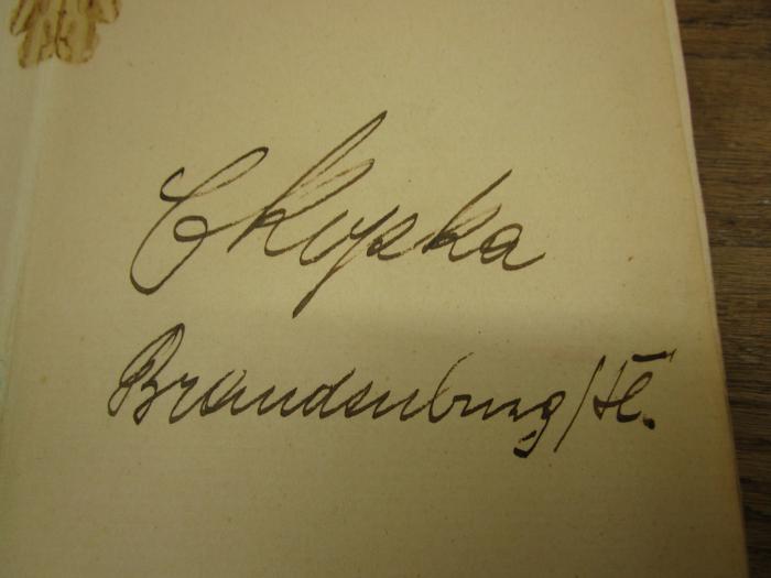 Cm 8203: Das Schweigen im Walde : Roman ([1931]);- (Kupka, C.), Von Hand: Autogramm, Ortsangabe; 'C Kupka
Brandenburg / H.'. 
