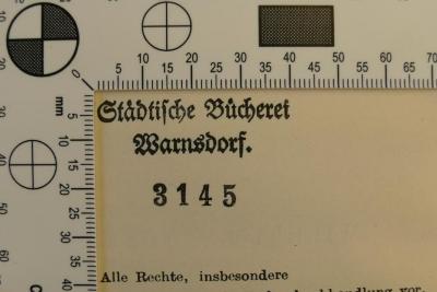 - (Städtische Bücherei Warnsdorf), Stempel: Name; 'Städtische Bücherei Warnsdorf
3145'. 