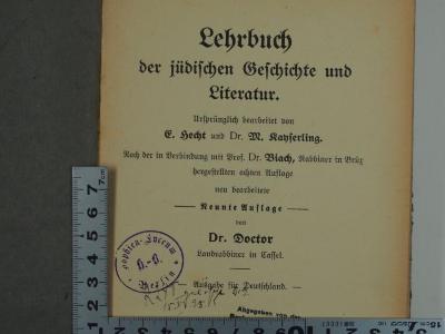 - (Sophien-Gymnasium (Berlin)), Stempel: Ortsangabe, Inventar-/ Zugangsnummer, Name, Datum; 'Sophien-Lyceum H.-B. Berlin; R 280 ge[xxx] 15.X.25.'. 