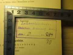 - (Lehrbücherei Südschule), Stempel: Inventar-/ Zugangsnummer; 'Lehrbücherei Südschule, Zehlendorf [...] Abt.: P Nr. 294'. 