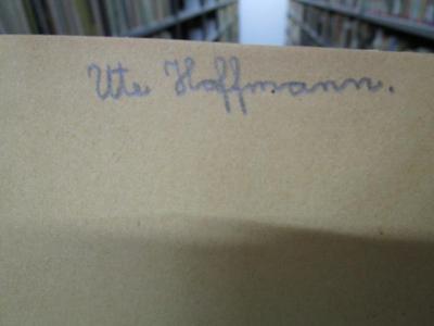 Cw 592: Der kleine Lord (um 1910);- (Hoffmann, Ute), Von Hand: Autogramm, Name; 'Ute Hoffmann.'. 