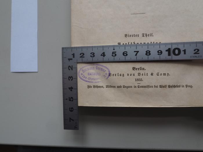 - (Germer, Hermann), Stempel: Name, Ortsangabe; 'Hermann Germer
Hamburg
Ise-Strasse 78'. 