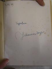 - (Beyer, Johannes), Von Hand: Autogramm, Name, Datum; '2.14.41.
Eigentum Johannes Beyer'. 