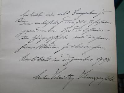 Bi 423 1,2: Heimatkunde des Bezirkes Karlsbad (1937);- (unbekannt;Schreitter-Schwarzenfeld, [?]), Von Hand: Widmung, Name, Datum; 'Erlaube mir als Beigabe zu d[...] anläßlich der 700 Jahrfeier [...]denken S[...] die Erdgeschichte durch unserer Heimatkunde zu überreichen.
[...] im Dezember 1937.
[...] Schreitter-Schwarzenfeld'. 